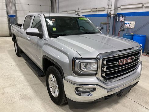 Used 2018 GMC Sierra 1500 SLE w/ SLE Value Package image 1