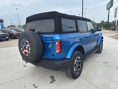 Used 2022 Ford Bronco Outer Banks image 6