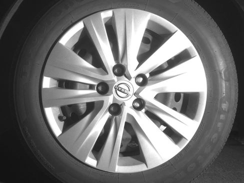Used 2025 Nissan Sentra S FWD image 12