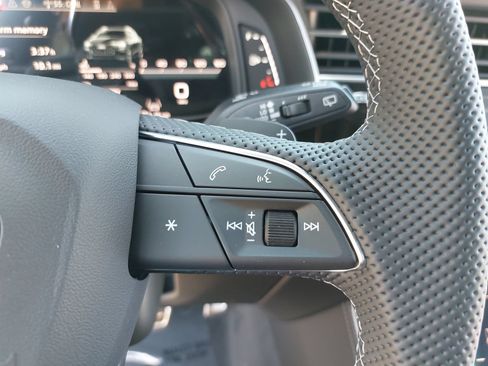 New 2026 Audi SQ8 Premium Plus AWD/4WD image 18