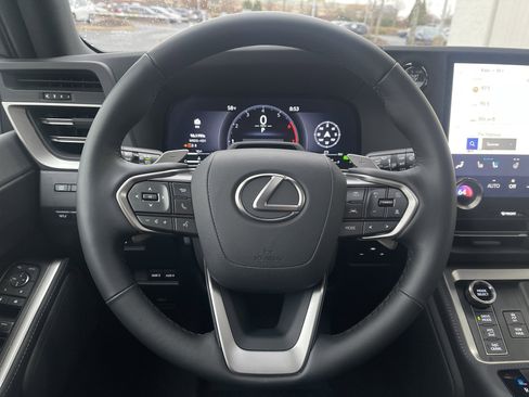 Used 2025 Lexus GX 550 image 17