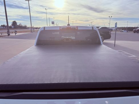 Used 2024 Chevrolet Colorado LT w/ LT Convenience Package II image 7