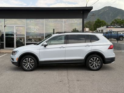 Used 2018 Volkswagen Tiguan SE w/ Panoramic Sunroof Package