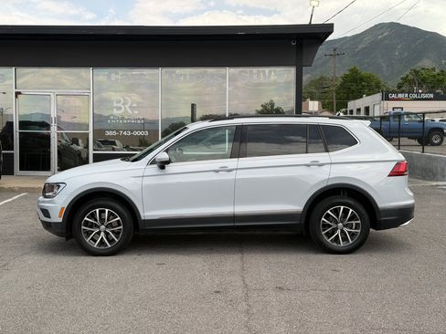 Used 2018 Volkswagen Tiguan SE w/ Panoramic Sunroof Package AWD/4WD image 1