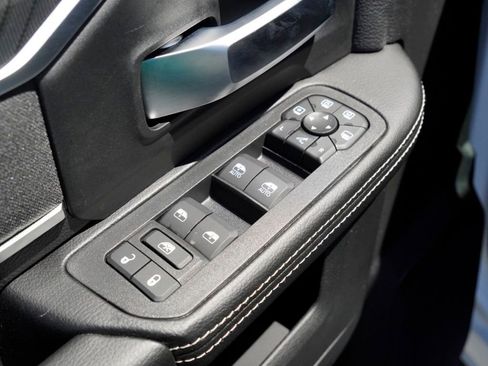 New 2026 RAM 2500 Big Horn AWD/4WD image 13