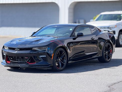 Used 2018 Chevrolet Camaro SS w/ LPO, Ground Effects Package RWD image 12