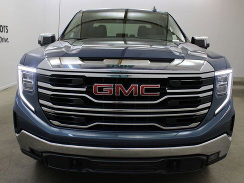 Used 2024 GMC Sierra 1500 SLT AWD/4WD image 6