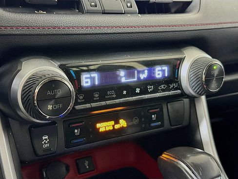 Used 2020 Toyota RAV4 TRD Off-Road image 17