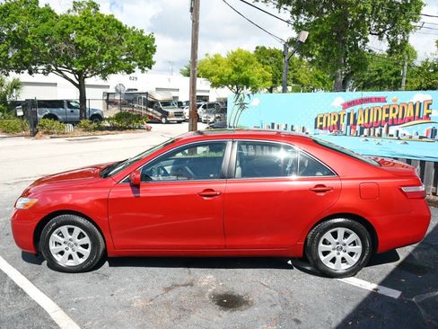 Used 2007 Toyota Camry XLE FWD image 7