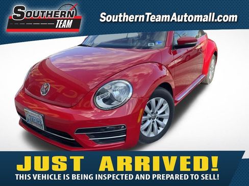 Used 2017 Volkswagen Beetle 1.8T FWD image 1