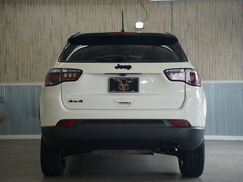 Used 2019 Jeep Compass Latitude AWD/4WD image 9