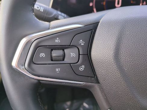 Certified 2024 Chevrolet Trax LT w/ Sunroof Package image 28