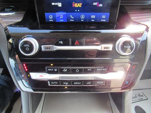 Used 2023 Ford Explorer Limited w/ Limited Technology Package image 17