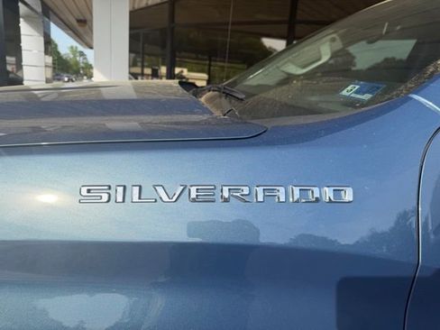 Used 2024 Chevrolet Silverado 1500 LT AWD/4WD image 8