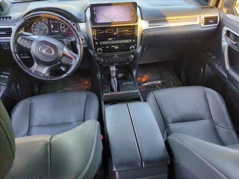 Used 2023 Lexus GX 460 Premium w/ Accessory Package image 18