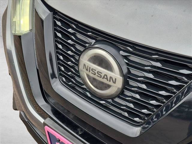 Used 2018 Nissan Rogue SV FWD image 10