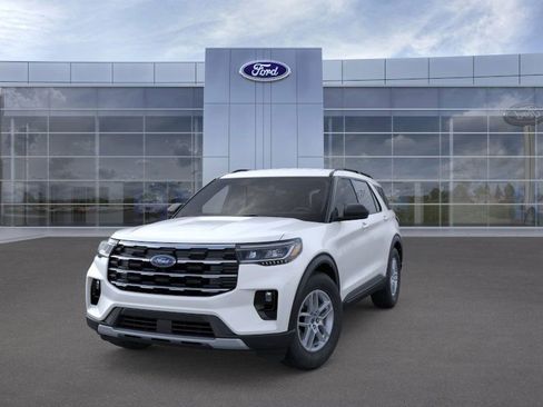 New 2026 Ford Explorer Active w/ Active Comfort Package image 2