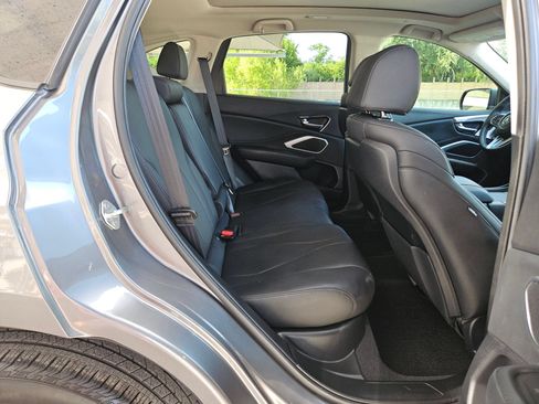 Used 2024 Acura RDX SH-AWD image 25
