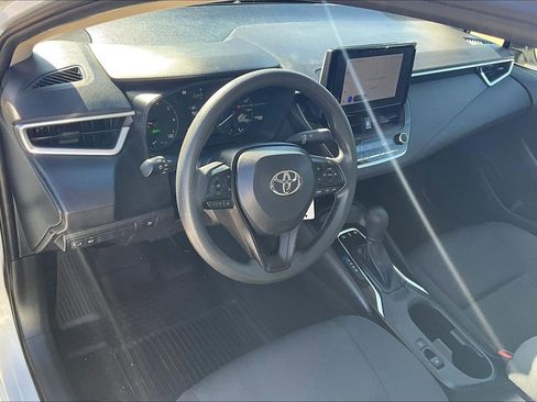 Used 2024 Toyota Corolla LE image 20