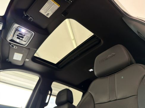 Used 2022 Chevrolet Silverado 1500 High Country w/ Safety Package II image 15