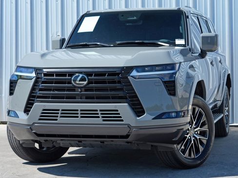 Used 2024 Lexus GX 550 w/ Cold Area Package image 3