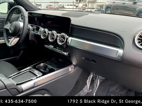 Certified 2025 Mercedes-Benz GLB 250 4MATIC image 24