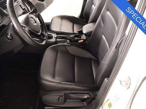 Used 2021 Volkswagen Golf 1.4T TSI image 11