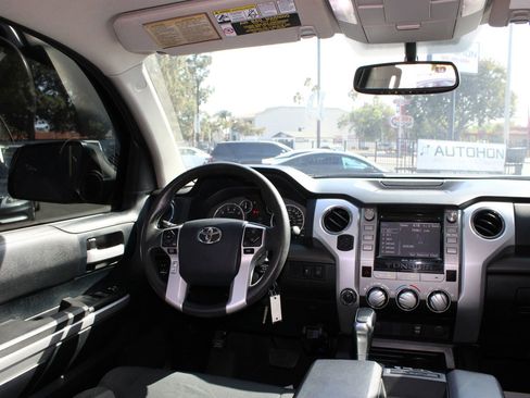 Used 2014 Toyota Tundra SR5 w/ SR5 Upgrade Package AWD/4WD image 27