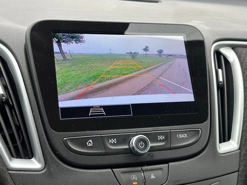 Used 2024 Chevrolet Malibu LT image 19