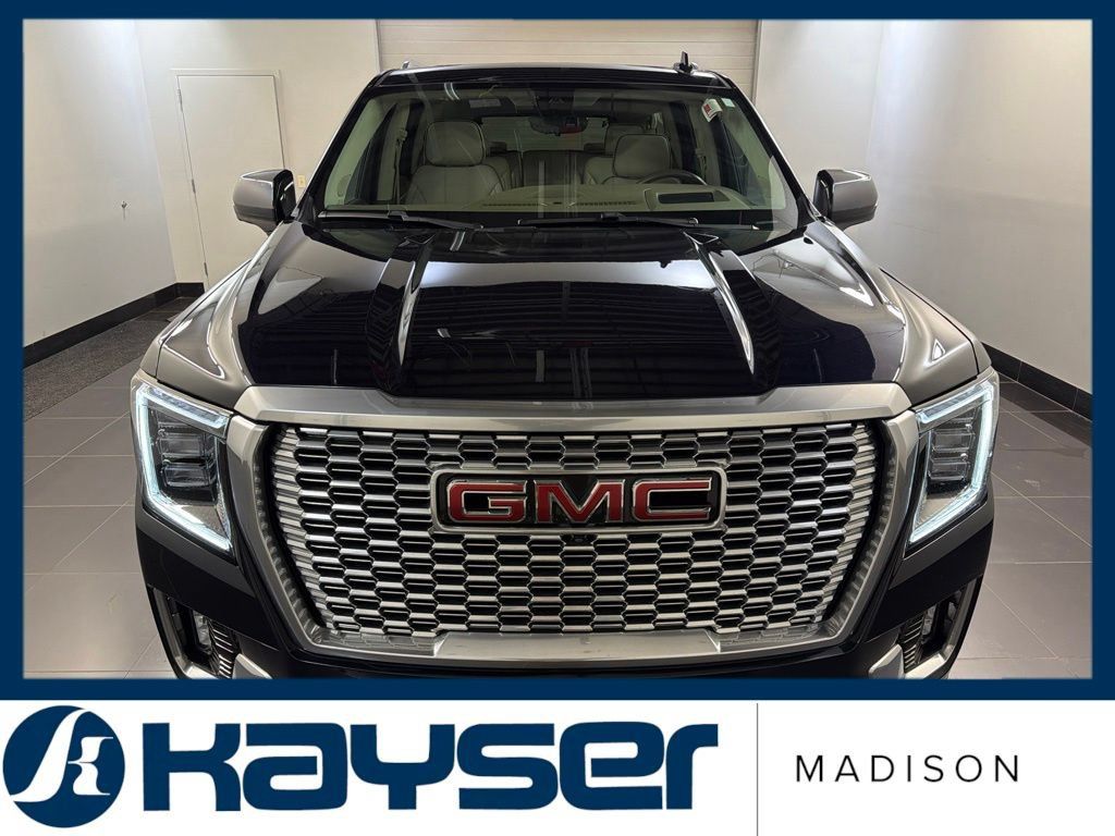 Used 2021 GMC Yukon Denali w/ Denali Premium Package AWD/4WD image 2
