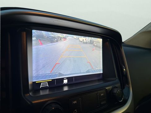 Used 2019 Chevrolet Colorado LT image 33