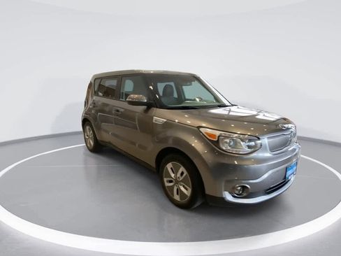 Used 2017 Kia Soul EV + w/ Paint Protection Film Package image 2
