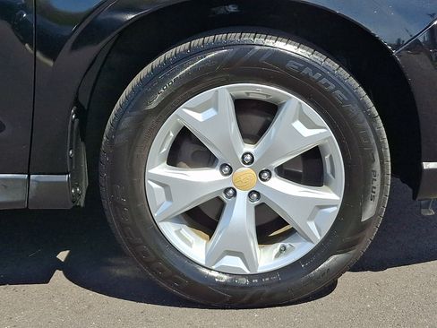 Used 2015 Subaru Forester 2.5i w/ Alloy Wheel Package AWD/4WD image 9