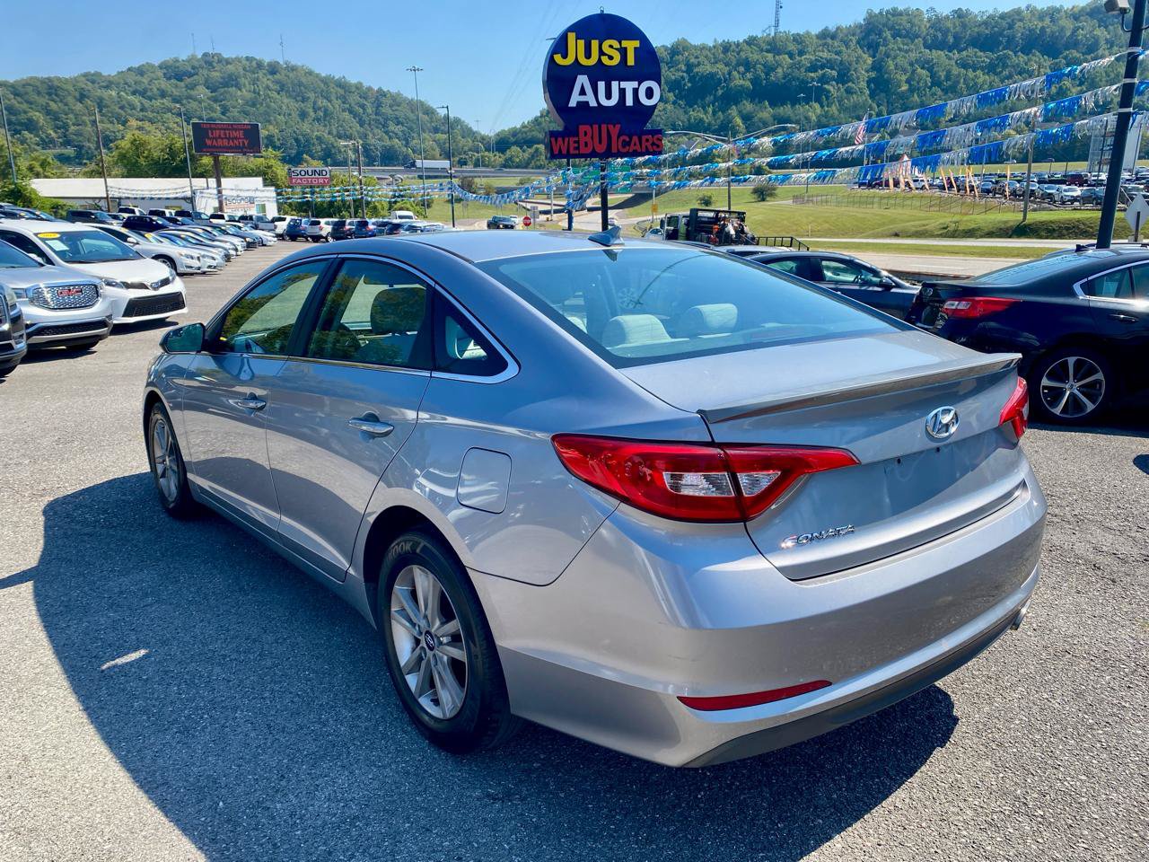 Used 2015 Hyundai Sonata SE FWD image 5