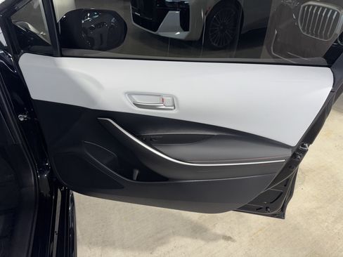 Used 2025 Toyota Corolla FX w/ Convenience Package FWD image 9