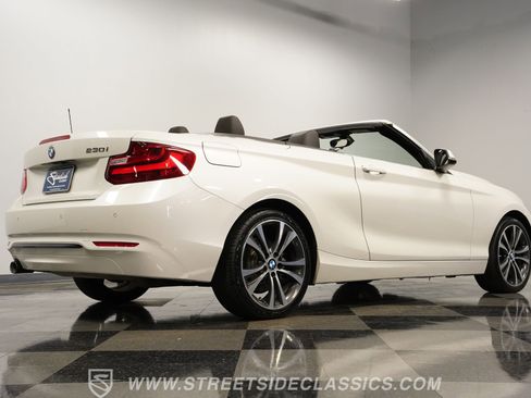Used 2017 BMW 230i Convertible image 27
