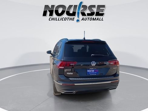 Used 2020 Volkswagen Tiguan SE w/ Panoramic Sunroof Package image 7