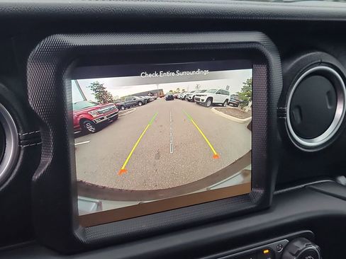 Used 2023 Jeep Wrangler Sahara w/ Cold Weather Group image 22