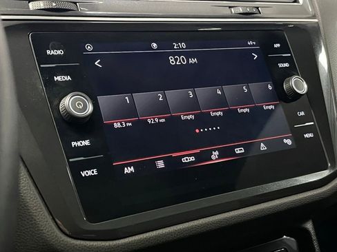 Used 2023 Volkswagen Tiguan SE R-Line image 28