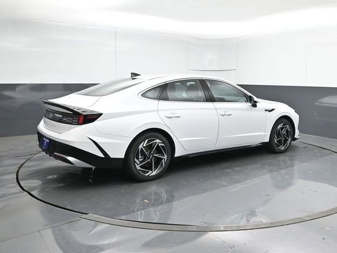 New 2026 Hyundai Sonata SEL FWD image 5