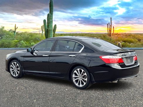 Used 2015 Honda Accord Sport image 4