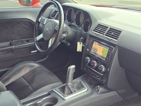 Used 2009 Dodge Challenger SRT8 RWD image 18