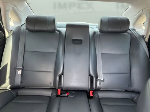 Used 2016 Hyundai Equus Ultimate RWD image 12