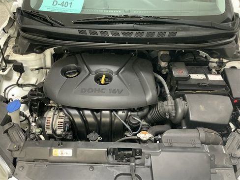 Used 2015 Hyundai Elantra SE w/ Option Group 02 image 8