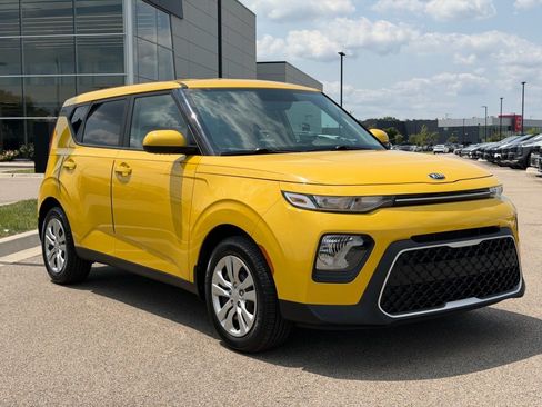 Used 2020 Kia Soul LX FWD image 1