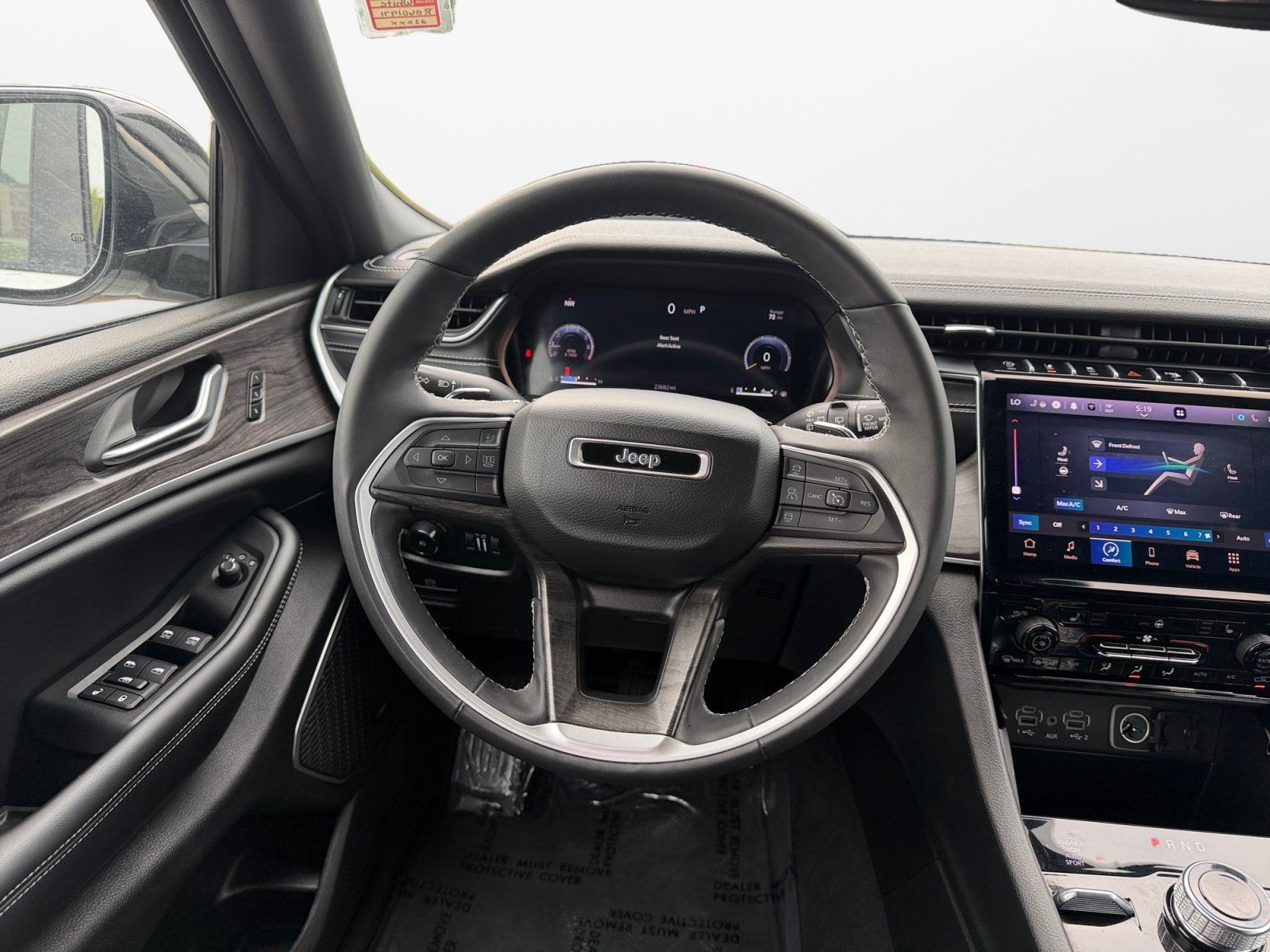 Used 2024 Jeep Grand Cherokee Limited AWD/4WD image 14