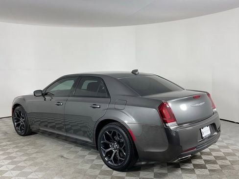 Used 2019 Chrysler 300 S image 7