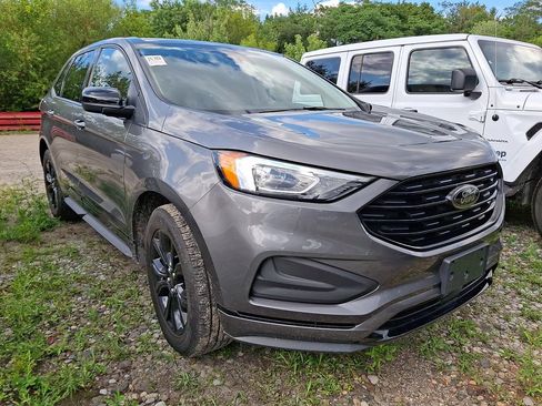 Used 2023 Ford Edge SE w/ Black Appearance Package AWD/4WD image 3