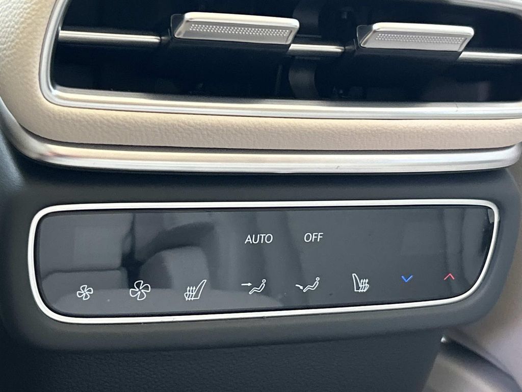 New 2027 Genesis GV80 2.5T Prestige AWD/4WD image 24