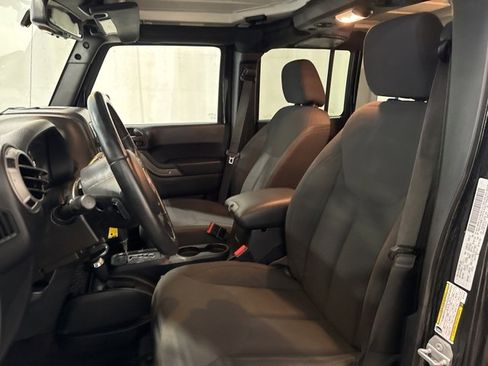 Used 2016 Jeep Wrangler Unlimited Sport w/ Quick Order Package 24S image 12